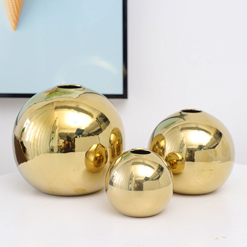 Modern Electroplated Golden Ball Flower Vase