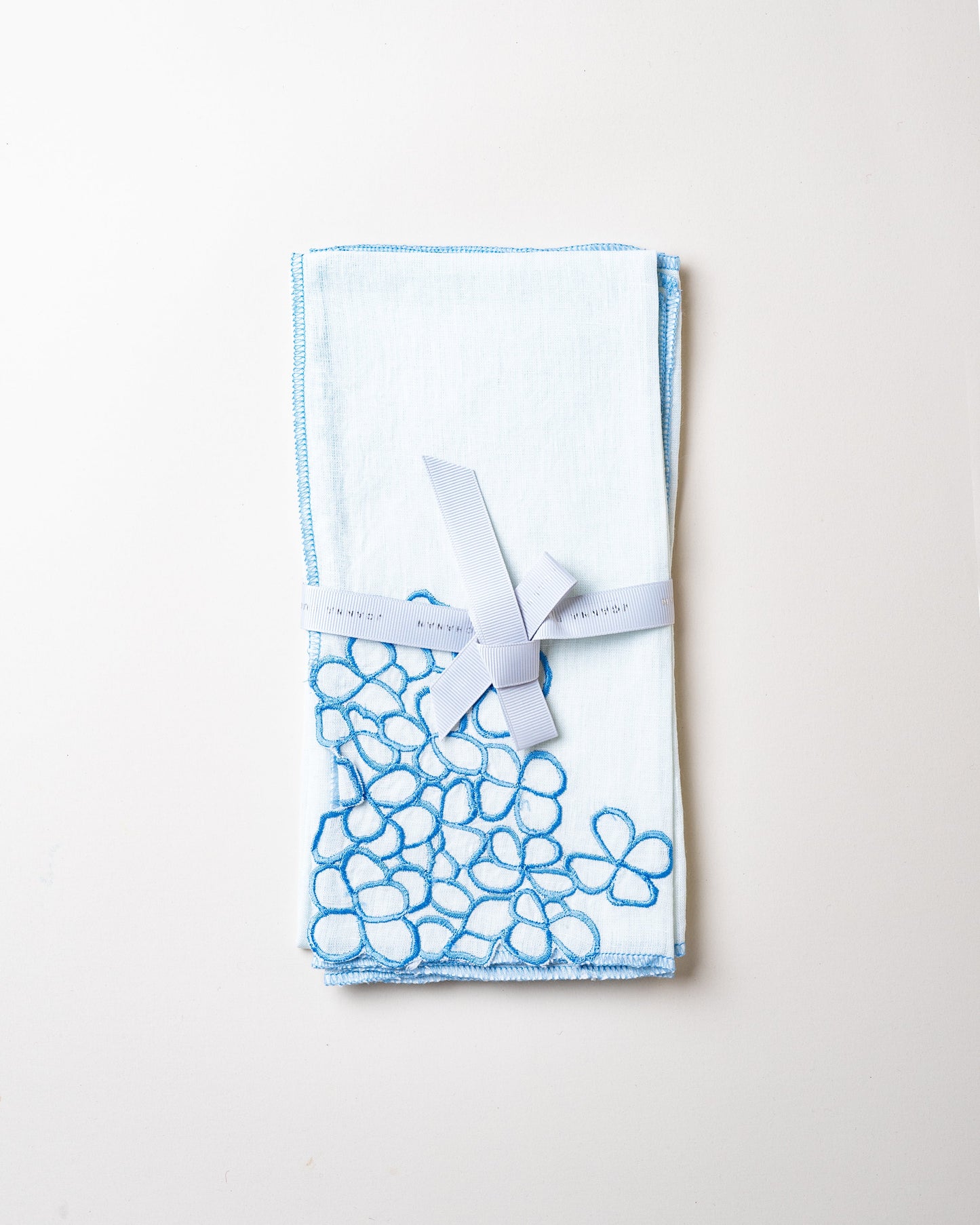 Set of 2 Hydrangea Dinner Napkins/Blue