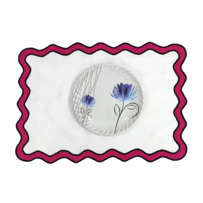 Double Scalloped Red and White Cotton Placemats - MAIA HOMES