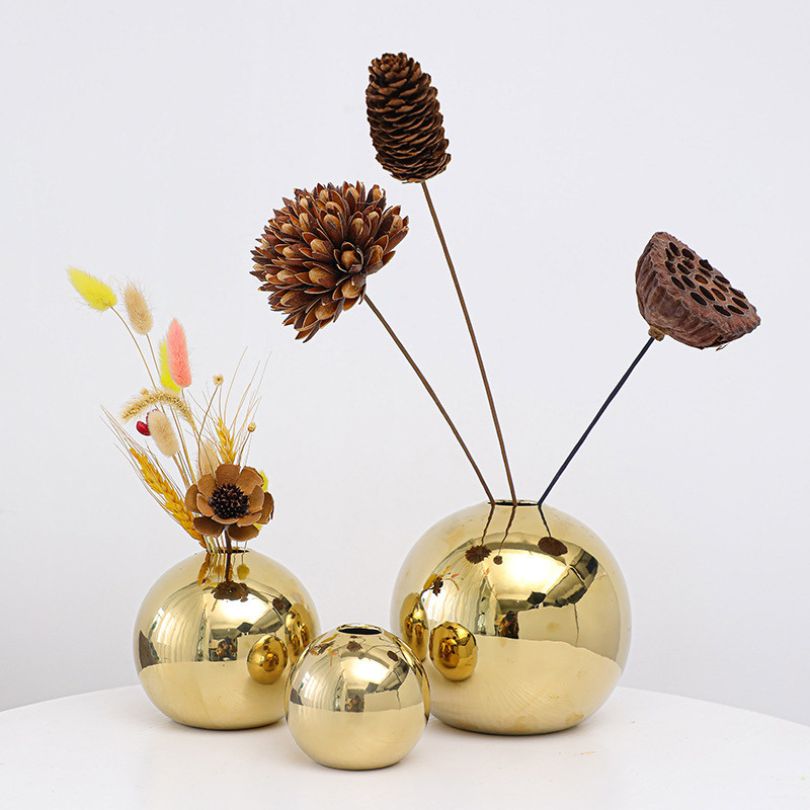 Modern Electroplated Golden Ball Flower Vase